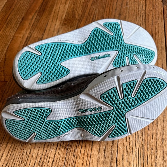 Like new Columbia Spinner amphibious mocs - Picture 4 of 7